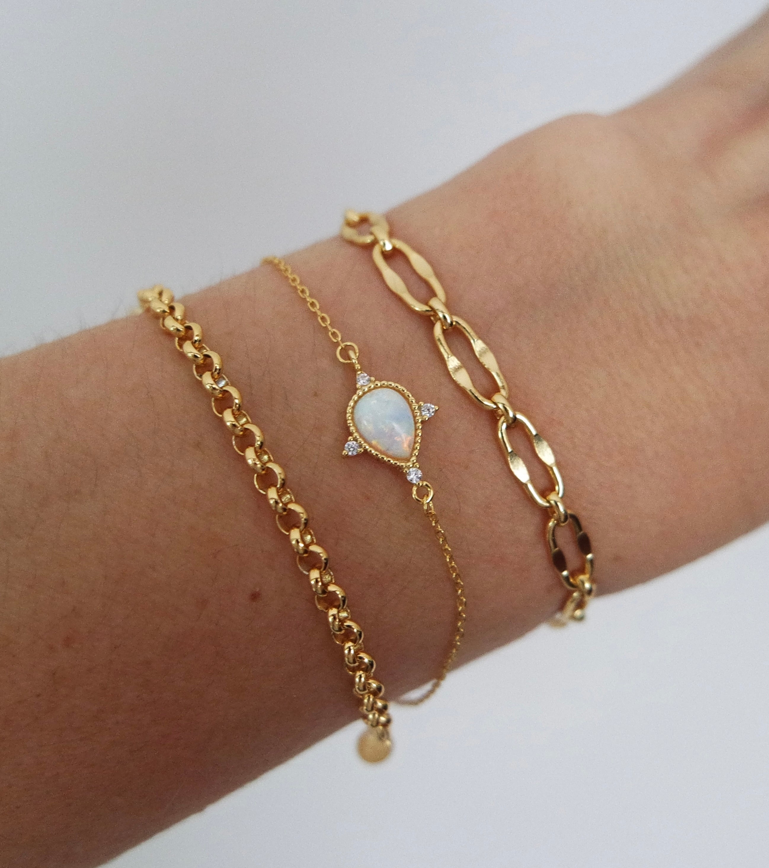 Gold Hammered Link Chain Bracelet