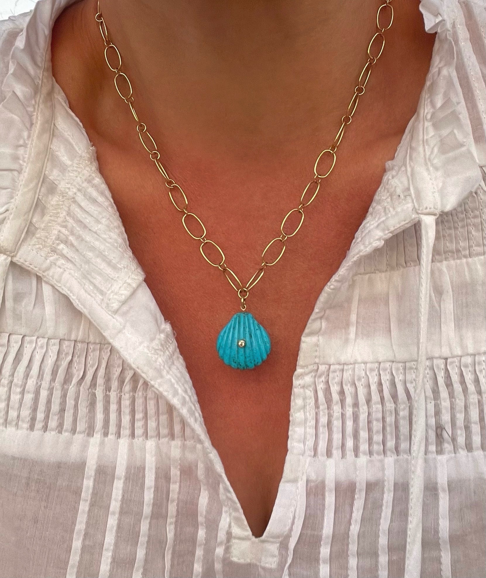 Onyx Shell Link Chain Necklace