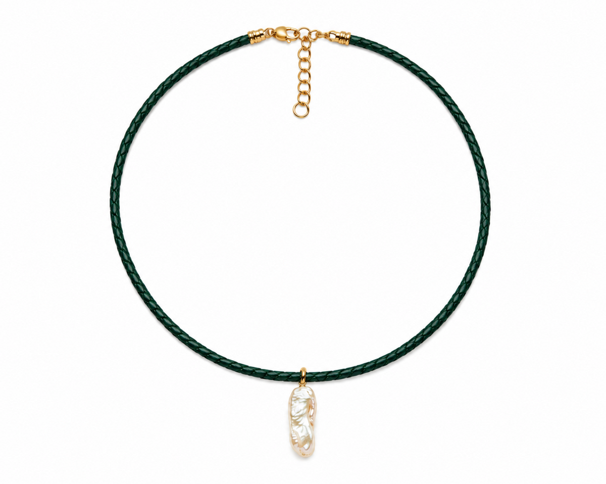 The Nisi Baroque Pearl Leather Necklace – Forest Green
